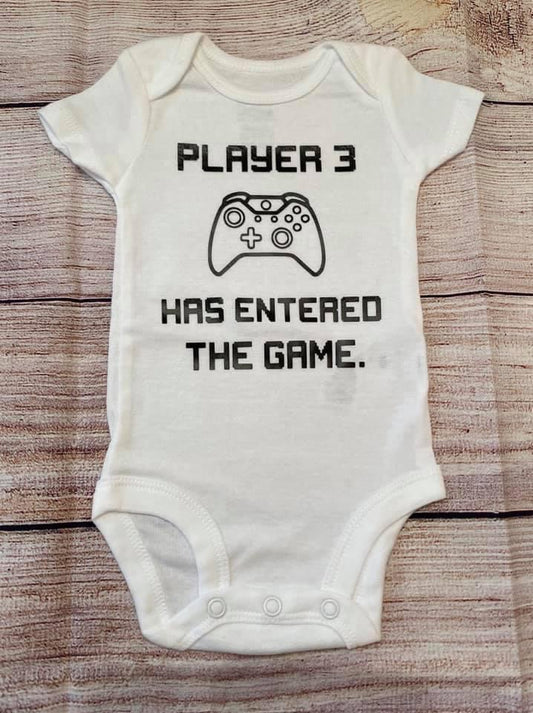 Player 3 has entered the game Onesie.